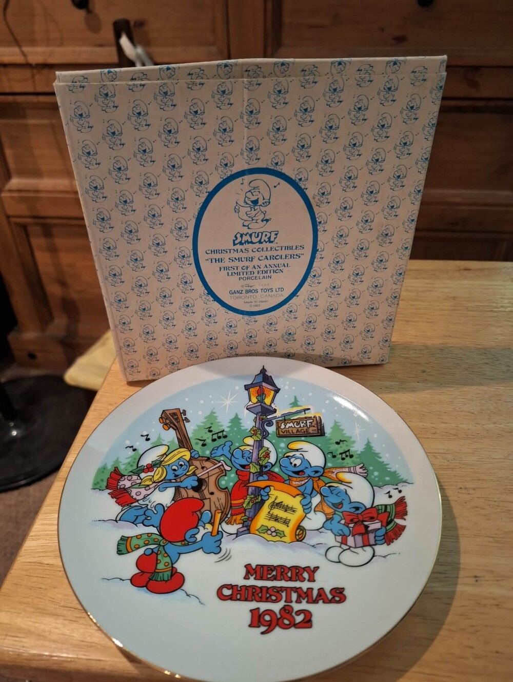 Vintage 1982 Smurfs Christmas Collector Plate Ganz Bros "The Smurf Carolers"